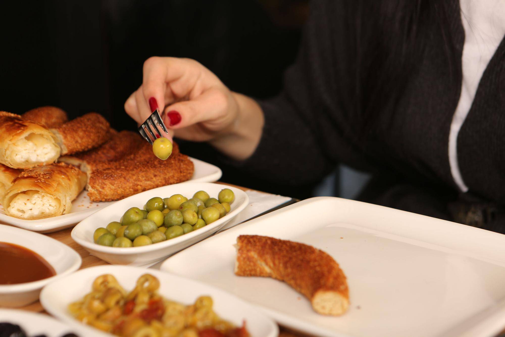 Jak jeść catering Wrocław żeby cieszyć się świeżym i smacznym posiłkiem?