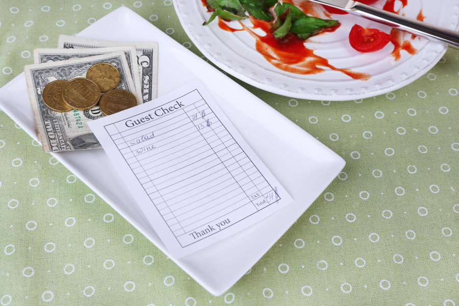 Jak opisać fakturę za usługę gastronomiczną aby spełniała wymogi formalne